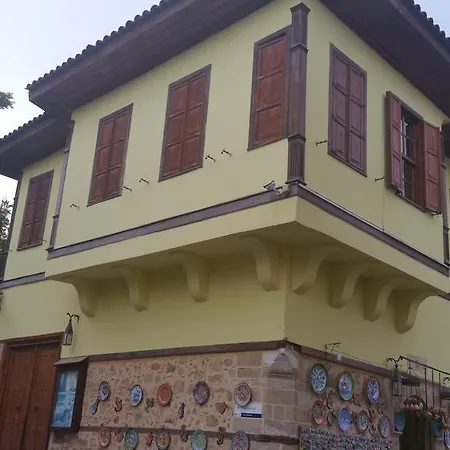 Tekeli Konaklari