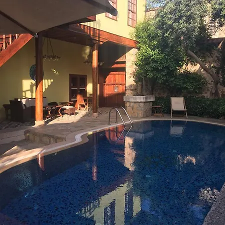 Hotell Tekeli Konaklari 2*