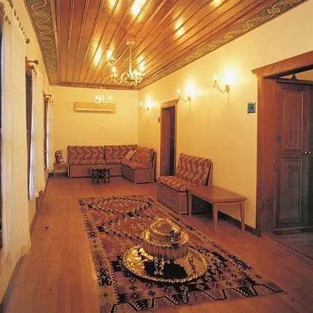 فندق تكيلي كوناك لاري 3*