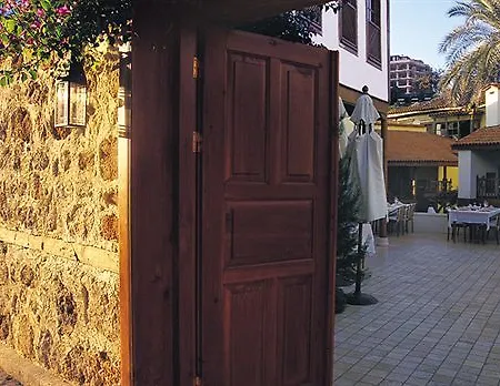 Tekeli Konaklari מלון 2*